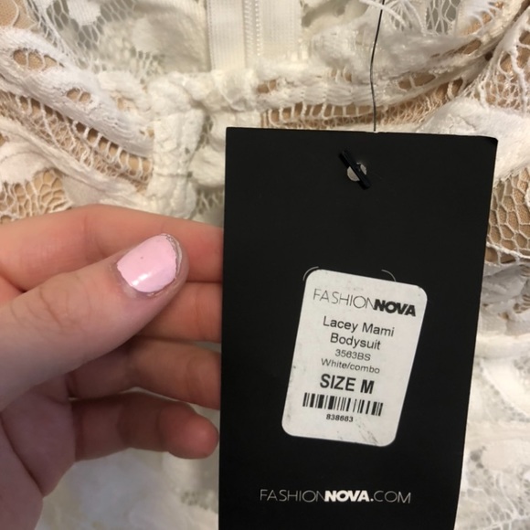 Fashion Nova white lace bodysuit - Picture 3 of 4
